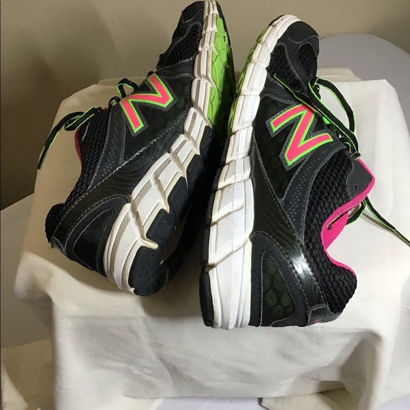 Women’s New Balance runners - Picture 6 of 9